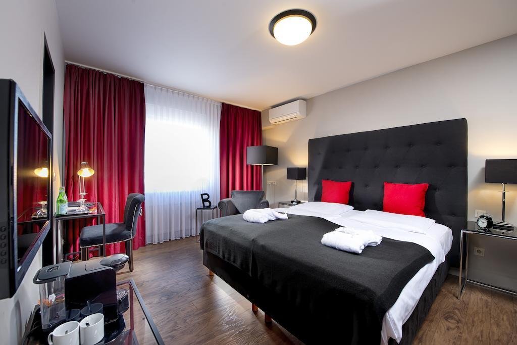 Tryp By Wyndham Bremen Airport Otel Oda fotoğraf