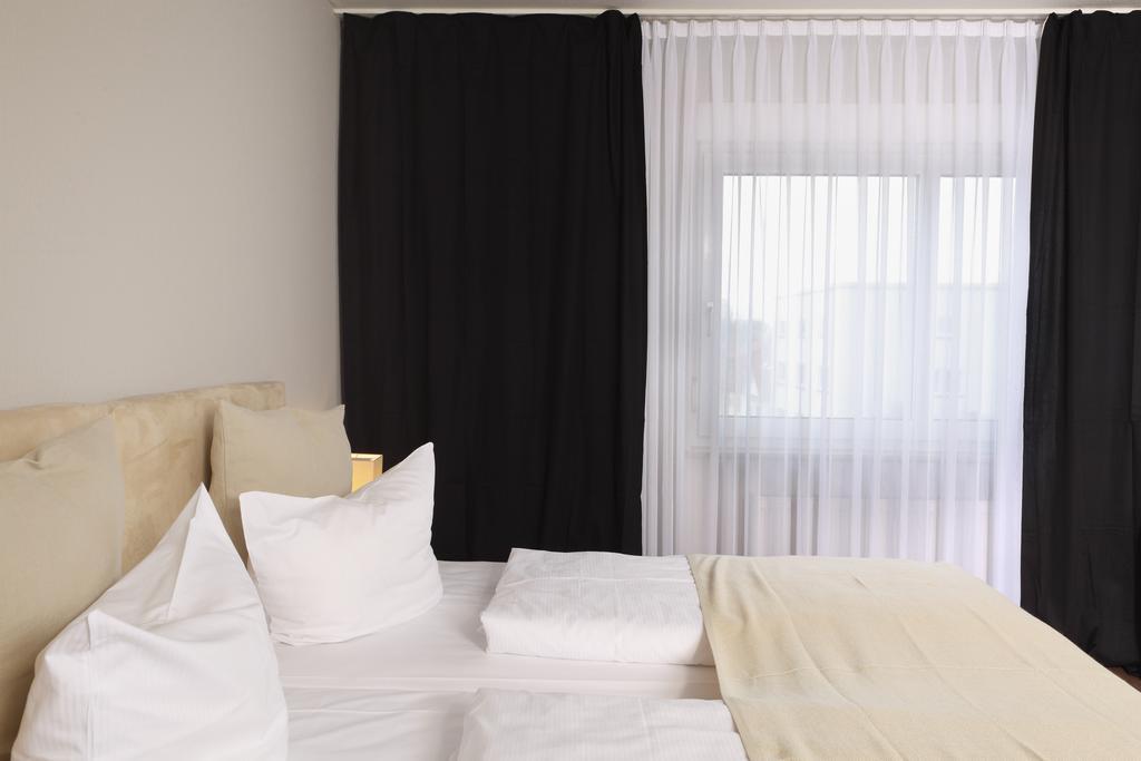 Tryp By Wyndham Bremen Airport Otel Oda fotoğraf